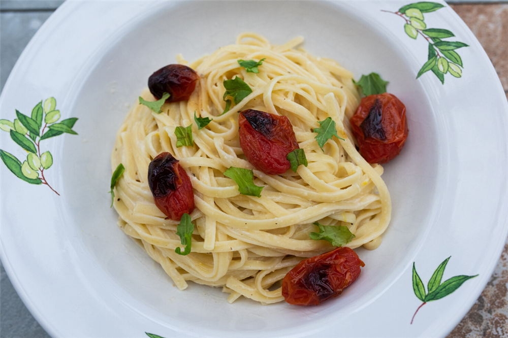 CHEVOO with fettuccine and tomatoes